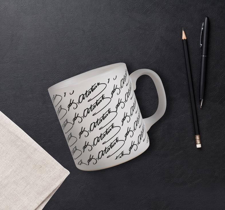 KERAMİKA KUPA SILINDIRIK10 CM MAT BEYAZ 022 KEMAL ATATURK IMZA KUPA SILINDIRIK PLATIN 10 CM A