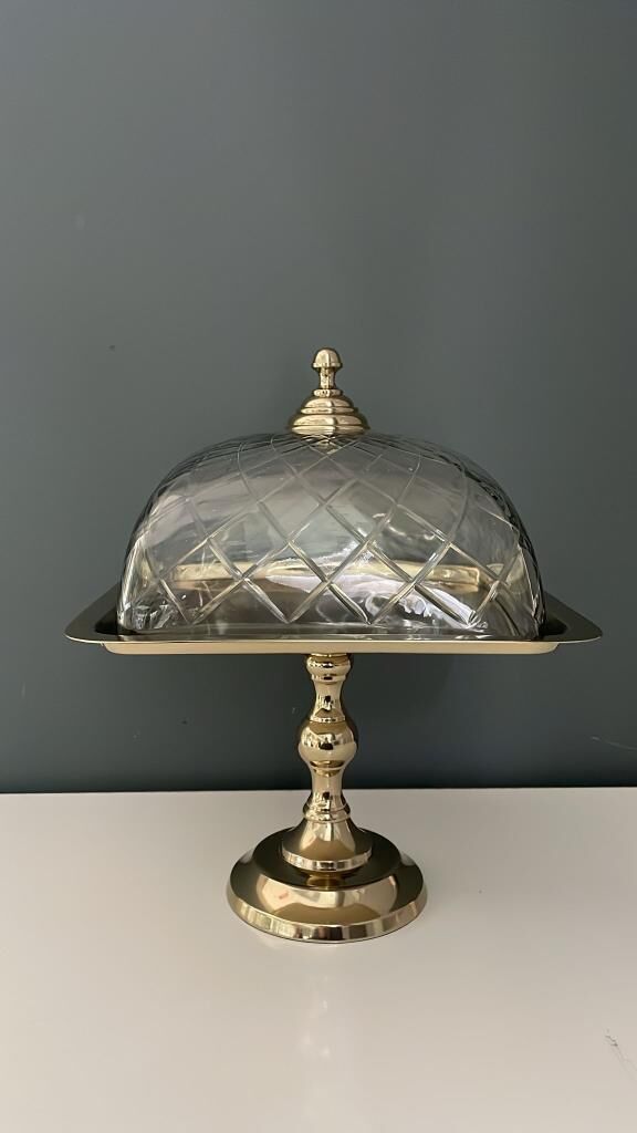 LAMEDORE KARE AYAKLI CAM KAPAKLI KEK STANDI GOLD 24X24X35 CM