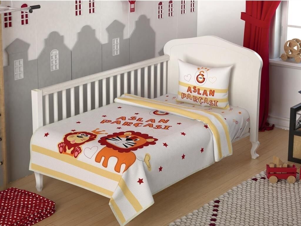 Taç Lisanslı Galatasaray Aslan Parçası Baby Bebek Pike Takımı