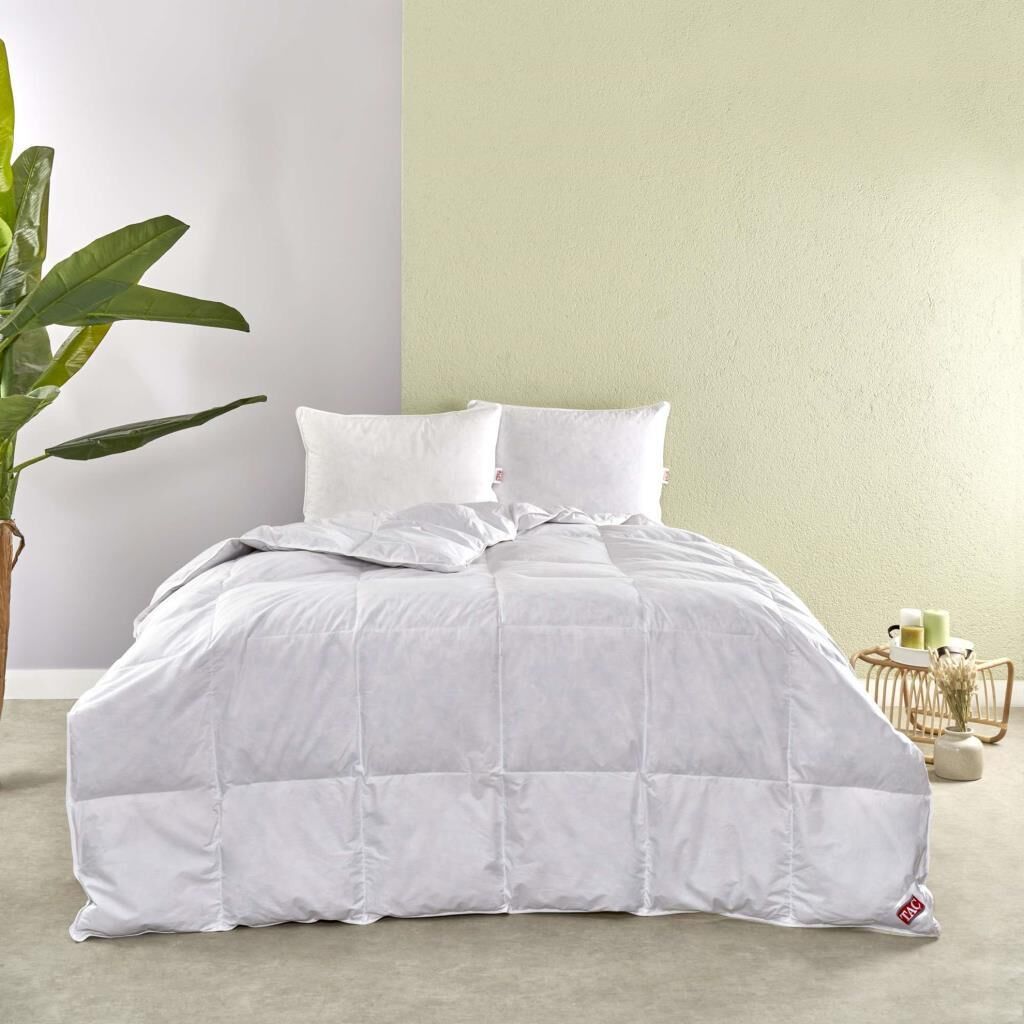 Taç Glamour Kaz Tüyü Çift Kişilik Yorgan 195x215 cm